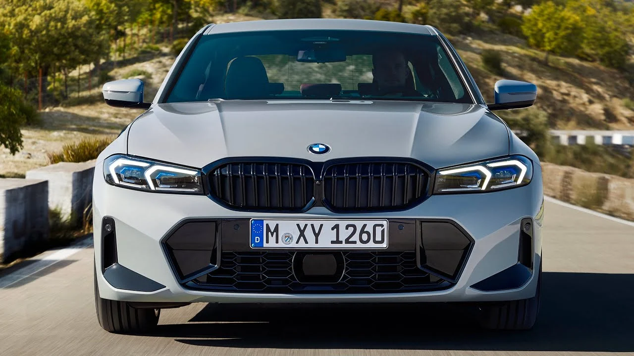 احصل على سيارة بي إم دبليو 320i 2024 المميزة بسعر خيالي